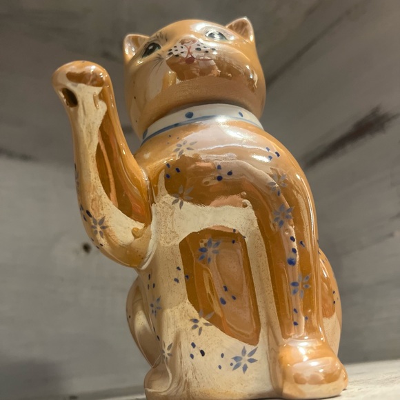 Vintage whimsical Cat-Shaped Teapot - Orange/Peach and Blue - Picture 3 of 11